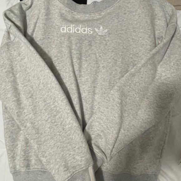 Adidas crewneck sweatshirt - Picture 2 of 3